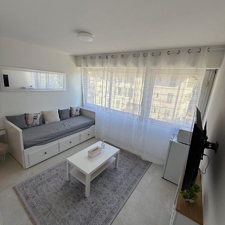 Studio Cosy Entierement Equipe نيس المظهر الخارجي الصورة